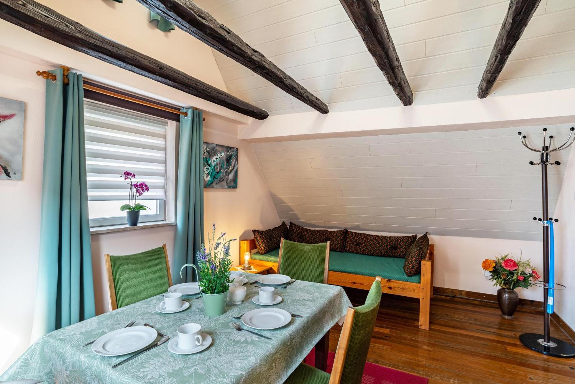 Ferienwohnung Blaues Haus Ubstadt-Weiher Esterno foto