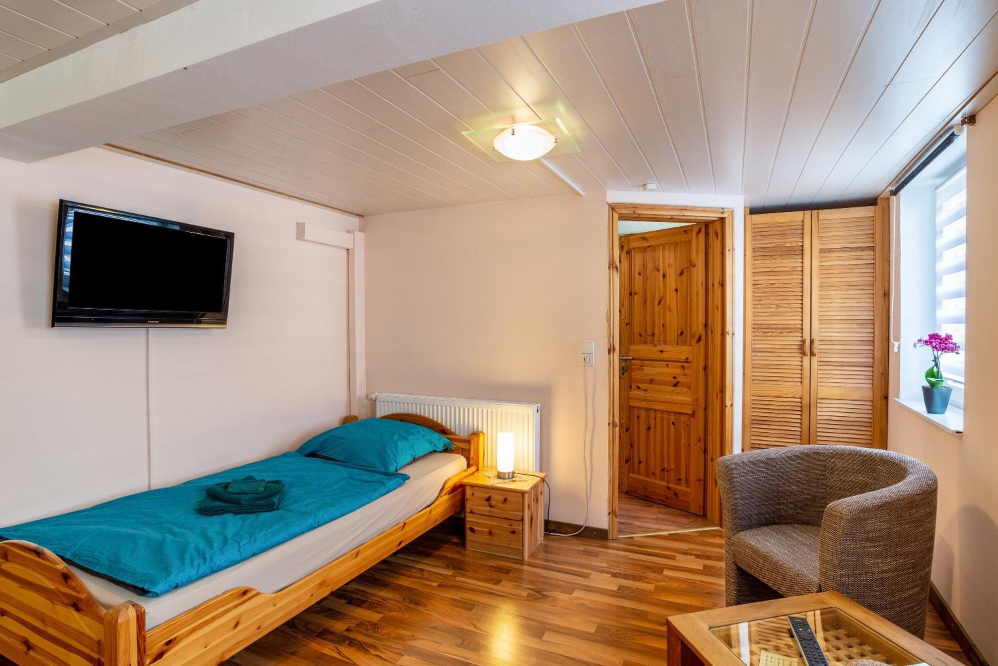 Ferienwohnung Blaues Haus Ubstadt-Weiher Esterno foto